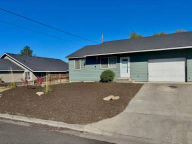 Main picture of 1711 SW Metolius Ave