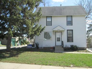 Main picture of 4731 Meredeth St