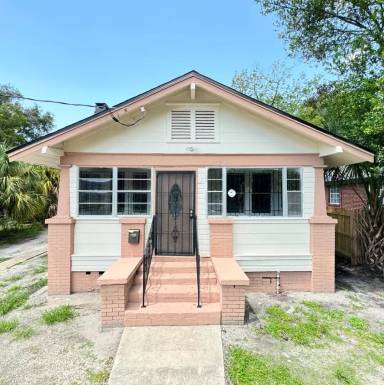 Main picture of 343 W 40th St