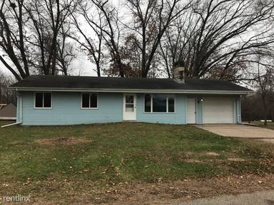Main picture of 99 W Kroll Rd