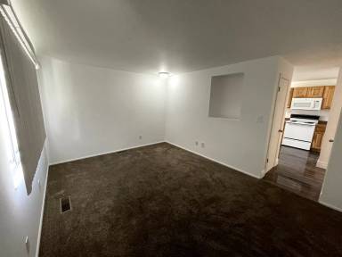 Main picture of 256 W Pioneer Cir