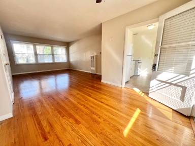 Main picture of 5285 E Anaheim Rd