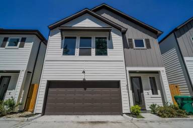 Main picture of 615 Northew St