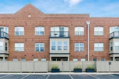 Main picture of 925 Ingleside Ave