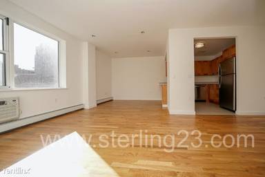 Main picture of 2552 Crescent St