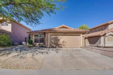 Main picture of 15851 S 30th Pl
