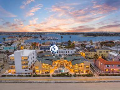 Main picture of 3443 Ocean Front Walk