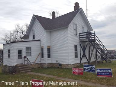 Main picture of 401 N Broadway St