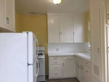 Main picture of 4054 Goldfinch St