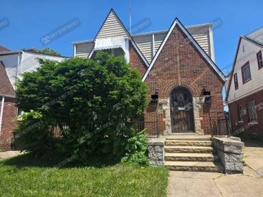 Main picture of 13918 Roselawn St