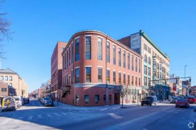 Main picture of 169 Merrimack St