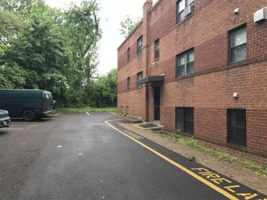 Main picture of 901 E Cliveden St