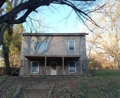 Main picture of 607 E Main St