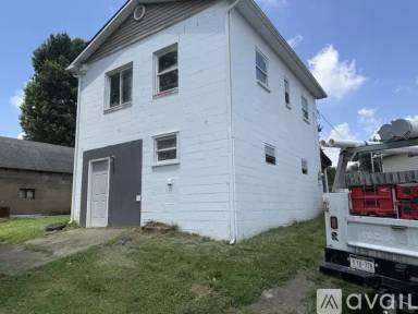 Main picture of 1915 2nd St