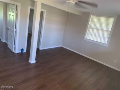 Main picture of 906 Magnusson Ave