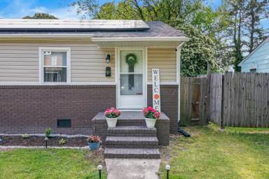 Main picture of 224 Florida Ave