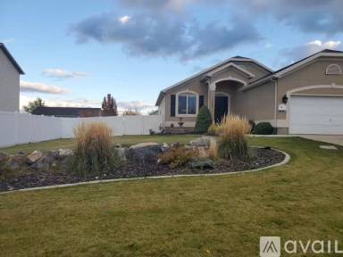 Main picture of Estates AT Rose Creek