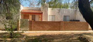 Main picture of 2335 N Dodge Blvd
