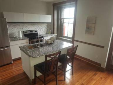 Main picture of 842 Park Ave