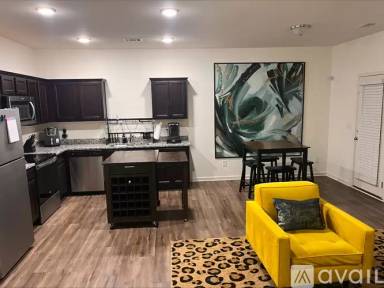 Main picture of 3366 Tarian Way