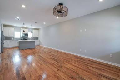 Main picture of 109 Duke St