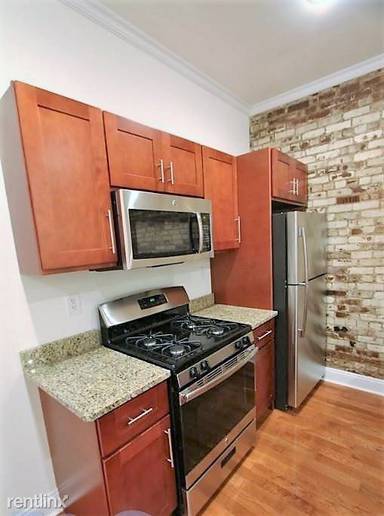 Main picture of 164 W 4th St