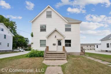 Main picture of 1015 W 22nd St