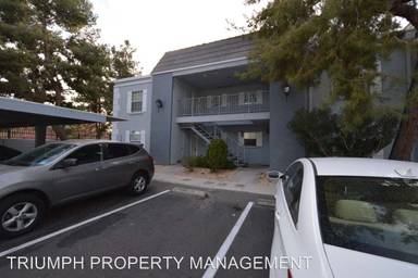 Main picture of French Oaks