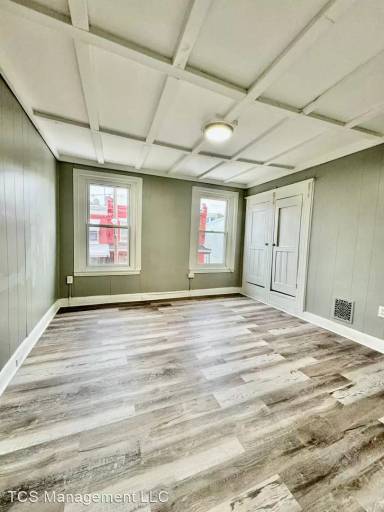 Main picture of 5663 Heiskell St