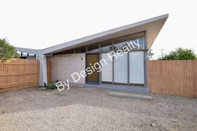Main picture of 4616 E Fairmount St