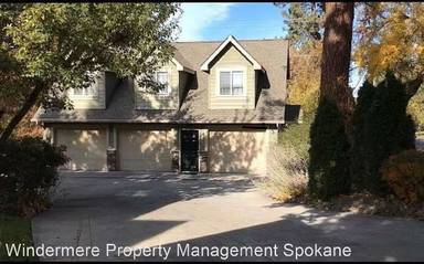 Main picture of 1727 1/2 E 16th Ave