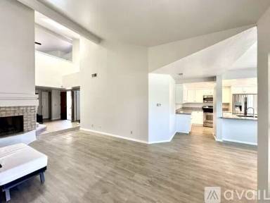 Main picture of 15880 Avenida Villaha