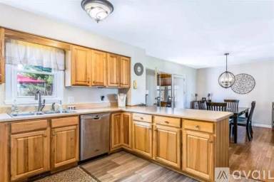 Main picture of 10 Justin Morgan Dr