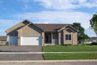 Main picture of 908 Bluegrass Ln