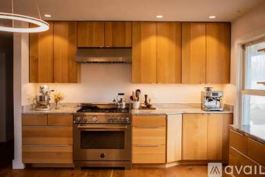 Main picture of 5325 S Fairfax Rd