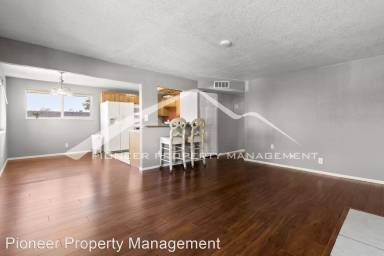 Main picture of 1723 Robb St Apartments