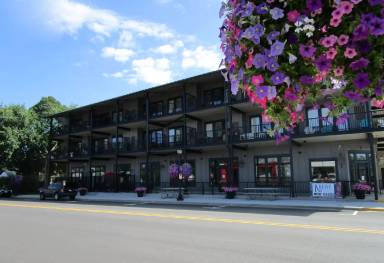 Main picture of 24 College Ave N