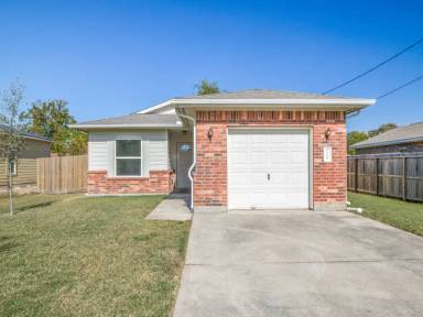 Main picture of 8009 Sexton St