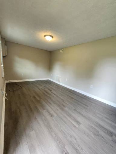 Main picture of 317 Pippin Rd