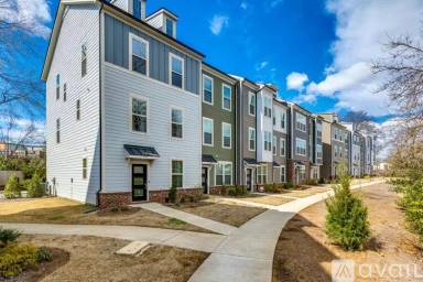 Main picture of 400 Simeon Dr