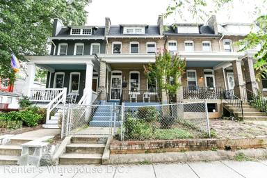 Main picture of 12 Bryant St NE