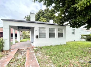 Main picture of 1241 NW 53rd St