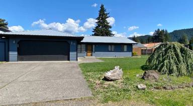 Main picture of 82 Valley Dr