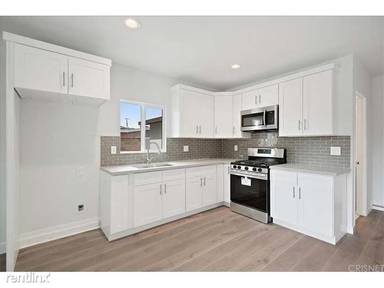 Main picture of 14953 Oswald St