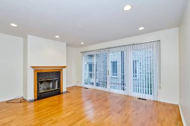 Main picture of 1506 W Altgeld St