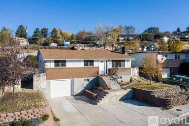 Main picture of 1810 Syringa St