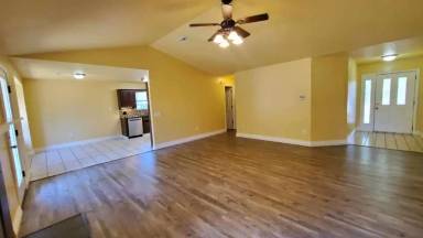 Main picture of 1403 SE 21st St