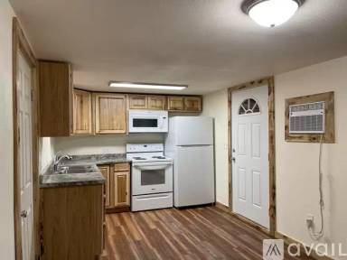 Main picture of 400 S Mission St