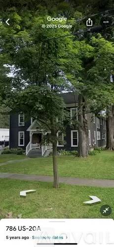 Main picture of 794 Main St
