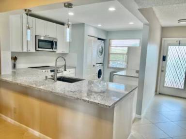 Main picture of 25 Abbey Ln
